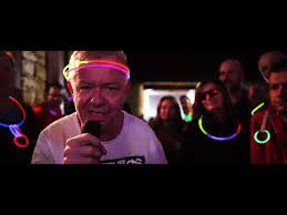 Zítra jedeme na otočku do prahy zahrát dvě písničky v narychlo vymyšleném koncertu pro moravu. Mnaga Zdorp Treci Plochy 2019 Vinyl Discogs