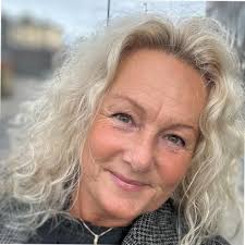 Continuing with our regional winners of the Gordon Robert MacMillan award,  we'd like to congratulate our EIMEA regional winner James Murray.