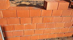 Le pouvoir d'isolant thermique est tel qu'une fois le montage des murs. Prix D Un Mur En Brique Monomur Cout De Construction Conseils Utiles