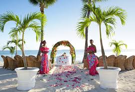Lange vor dem glücklichsten tag im leben eines paares beginnen die hochzeitsvorbereitungen! Heiraten Im Ausland Hochzeit Im Ausland Honeymoon Travel