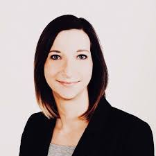 Laura Guenther's Instagram, Twitter & Facebook