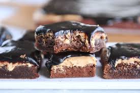 Aug 10, 2018 · completely optional but if you really love vanilla flavor, you can add 1 teaspoon of vanilla extract to this recipe. Peanut Butter Marshmallow Fudge Brownies Mel S Kitchen Cafe