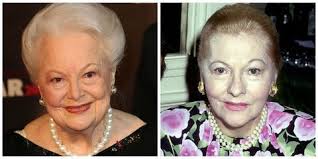 Why Olivia De Havilland And Sister Joan Fontaine Didn T Speak For 40 Years In 2020 Olivia De Havilland Golden Age Of Hollywood De Havilland