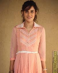Angira dhar height is 5 feet 7 inches approx (170 cm) and her weight 55 kg (121 lbs). Pin On Angira Dhar