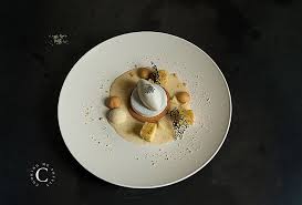 A Personal Interpretation Of The Gorgeous And Wonderful Tarte Infiniment Vanille By Pierre Herme As A Plated Desse Dessert In Piatto Dolci Gourmet Pasticceria