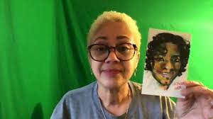 Stacey Borden's Instagram, Twitter & Facebook