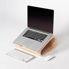 Idee Cadeau Vool Un Support En Bois Pour Ordinateur Portable Support Ordinateur Portable Ordinateur Portable Bureau Bois