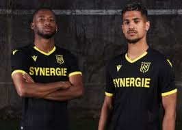 Grab the latest fc nantes dls kits 2021.fc nantes is a professional football club in france. Fc Nantes Planeta Fobal