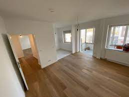 Finde 14 angebote für 2 zimmer wohnung frankfurt am main provisionsfrei mieten zu bestpreisen, die günstigsten immobilien zu miete ab € 800. 2 Zimmer Wohnung Zu Vermieten Maybachstrasse 25 60433 Frankfurt Am Main Eschersheim Mapio Net