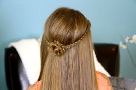 It's a foolproof hairstyle whether it's for your prom, your graduation, or any other other graduation hairstyles let you leave your hair down or in a half updo just like this one. Simple Year 6 Graduation Hairstyles Simple Hair Style