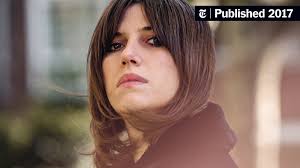 Aldous Harding's Songs Won't Be Pinned Down. Nor Will Her Voice.