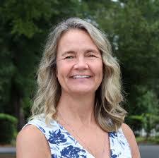 Alicia Dehart's Instagram, Twitter & Facebook