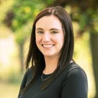 Yara Osman's Instagram, Twitter & Facebook