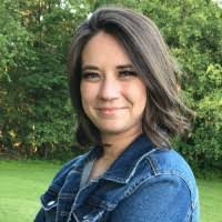 Erin Weaver's Instagram, Twitter & Facebook