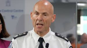 Emergency Management Commissioner Andrew Crisp retracts hotel quarantine  evidence he told parliamentary inquiry