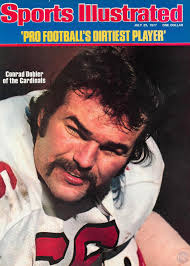 ⚾️On July 30, 1999 after the Phillies/Braves game was delayed 16 minutes in  the 3rd inning by a power outage, Atlanta manager Bobby Cox and two of his  players, pitcher John Smoltz