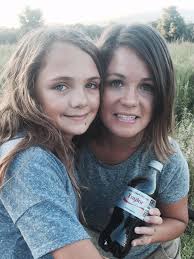 Nikki Barr (@NikkiBarr82)