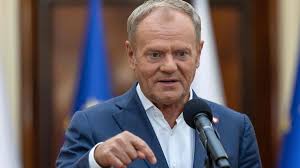 Forbidden Glimpses of Luke Halpin Nude - Intrigue Guaranteed