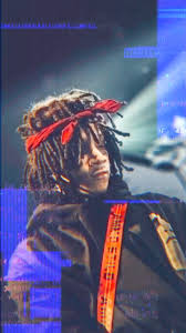 Rapper originally from the suburbs of cleveland, ohio who melded elements of cloud rap and punk attitude for a unique style. Trippie Redd Live Wallpaper Album On Imgur