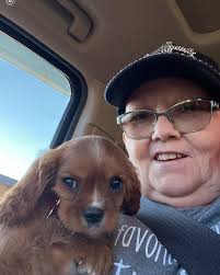 Chloe Wallis (@mrschloewallis) • Instagram photos and videos