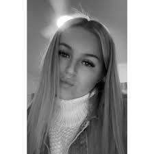 Rachel Hammond's Instagram, Twitter & Facebook