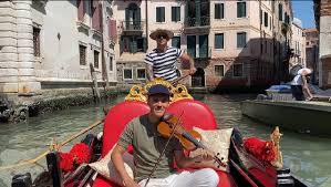 (mainland china, hong kong) italy (a country in southern europe; Ujiz A4eylwkmm