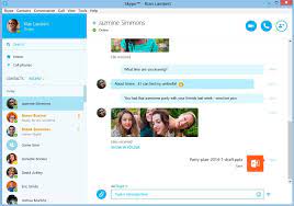 Solution was to delete skype and install the old one from blackberry world wich doesn't appear anymore on search results. Skype Mensajeria Instantanea