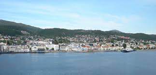 It is called the 'city of roses.'. Molde Norwegen Hafeninformationen Tipps Fur Kreuzfahrer Gunstige Kreuzfahrten Online Buchen