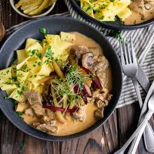 Rindergeschnetzeltes Stroganoff Art Mit Bandnudeln