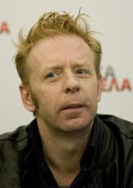 Актёры, режиссер и создатели сериала Холодные ступни (1997-…)