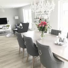 Instagram Wohn Emotion Landhaus Esszimmer Diningroom Esszimmerstuhle Grau Weiss Grey White Wohnen Einrichten Und Wohnen Stuhl Landhaus