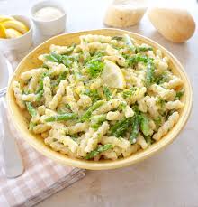 Lemon Asparagus Pasta Is A One Pot Easy Vegetarian Meal Recipe In 2020 Lemon Asparagus Pasta Vegetarian Recipes Easy Vegetarian Recipes