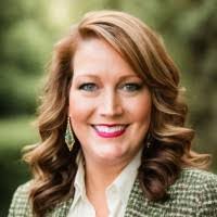 Kimberly Luster's Instagram, Twitter & Facebook