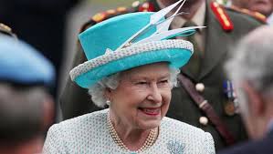 Ratu elizabeth rupanya ketakutan jika pasangan duke dan duchess of sussex tersebut mengulang momen ketika putri diana diwawancarai pada tahun 1995 silam. Ratu Elizabeth Ii Diprediksi Turun Takhta Pada 2021