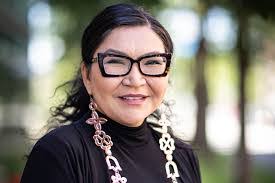 Karen Mcelroy's Instagram, Twitter & Facebook