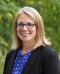 Sarah Houser's Instagram, Twitter & Facebook