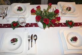 Lasst euch in unserem magazin inspirieren und findet die perfekte tischdekoration für eure traumhochzeit! Mustertisch In Rot Zur Hochzeit Kommunion Oder Konfirmation