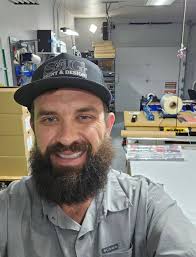 For a lot of small business owners, the workday doesn't really end when the  sun goes down. After the customers are gone, the emails are quiet, and the  kids are tucked in —