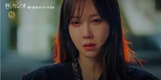 Đại diện của hai phe là hội hera và su ryeon cùng mẹ con yoon hee, rona. Eozlsxyw0vl0fm