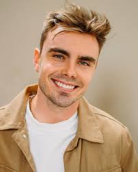 Avery Gillham (@_averycordell) • Фото и видео в Instagram