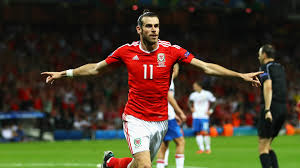 Der zu beginn sehr auffällige superstar bale verfehlte mit seinem schuss aus 18 metern nur. Bale D Or Wales Star Fordert Cr7 Im Rennen Um Goldenen Ball Goal Com