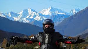 An unusual and original challenge with which we want to defy the winter air of the mountain… flying undressed! Ducati Travelogue Of Tigh Loughhead S Motorcycle Adventures In Nyc Nyducati Iii Lago Lugano Around Lago Maggiore To Varese