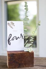 Diy Paper Eucalyptus Hochzeits Tischdeko Zum Selbermachen Hochzeit Tischnummern Tischnummern