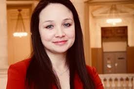 Katherine Valle's Instagram, Twitter & Facebook