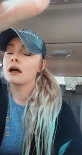 Naomi Ryder Sings Old Country Songs that Hit Different