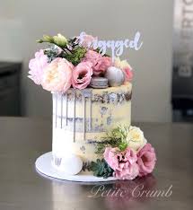 Best engagement cakes with ring design, chandelier cakes , heart shaped engagment cakes. Engagement Cake Engagement Cake Design Engagement Party Cake Engagement Cakes