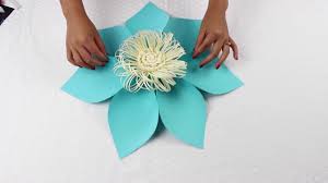 Diy Paper Dahlia Tutorial My Wedding Backdrop Flowers Youtube Paper Flower Tutorial Paper Flower Template Flower Template