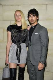 Game of thrones star sophie turner has appeared to confirm joe jonas is her new boyfriend with a cute instagram snap. Sophie Turner S Valentine S Day Instagram For Joe Jonas