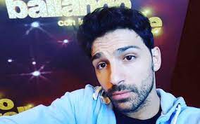 Elisa isoardi e raimondo todaro: Chenews Raimondo Todaro Francesca Tocca Torna Single E Facebook