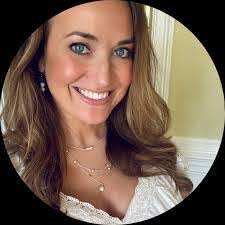 Kristin Creech's Instagram, Twitter & Facebook